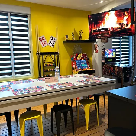 Appartement Arcade Room Jacuzzi, Arcade, Billard, Ping Pong *